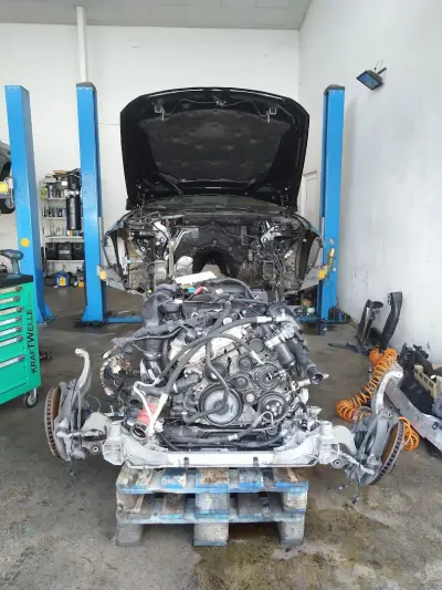 "BMW"-сервиз и части