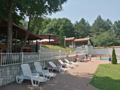 Hotel Genesis