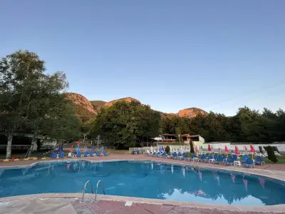 Hotel Genesis