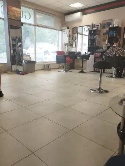 Gucci salon