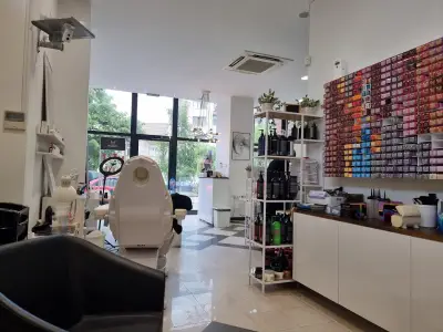 студио “Бионд”