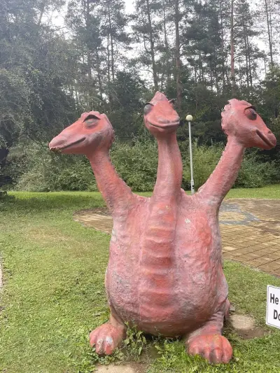 Пещера Леденика