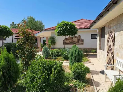 Stariya oreh pool & garden