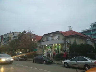Хранителен магазин Понти