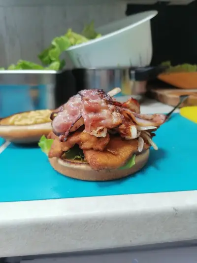 Trio Burger
