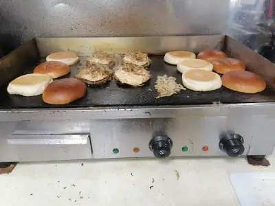 Trio Burger