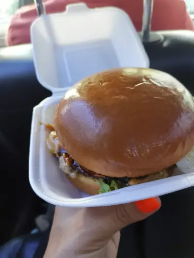 Trio Burger