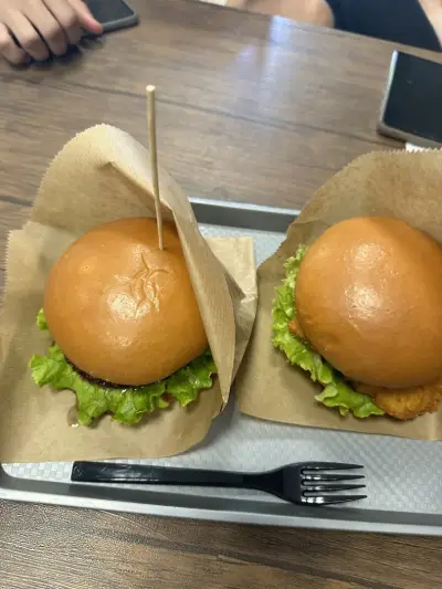 Trio Burger