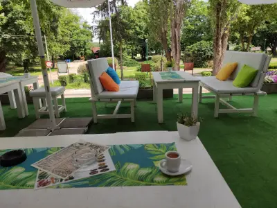 Garden coffee, военен клуб