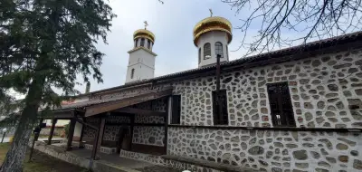 Църква "Св.Св. Петър и Павел" (Добринище)