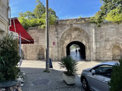 Хотел Старият град
