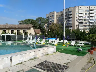 Хотел "Ровно"