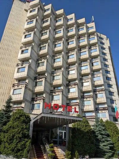 Хотел "Ровно"