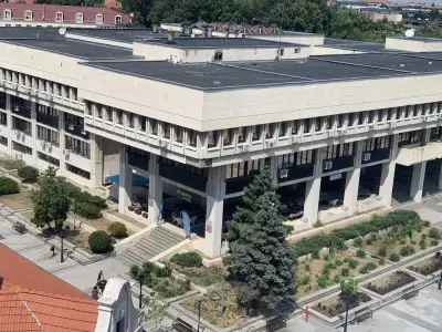 Hybrid Bar & Nightclub