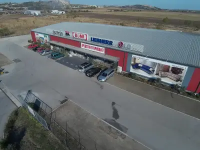 Търговска база BOMI