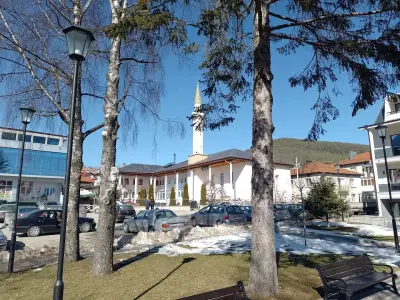 Централна джамия на Сърница