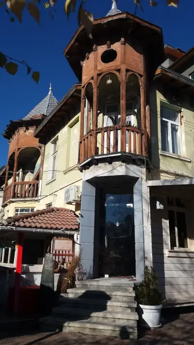 Скара към ресторант "Хемингуей"