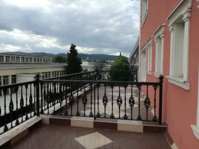 Хотел Сити
