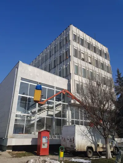 Професионално Почистване "Блясък 056" ЕООД