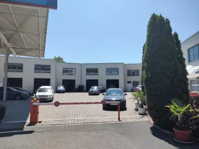 Автоцентър Бургас - KIA showroom