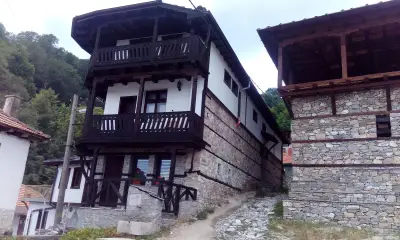 Хотел-механа “Павловата къща”