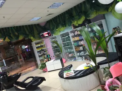 Кола маска, фризьор, солариум, студио RELAX & LUX