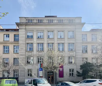 Университет по архитектура, строителство и геодезия