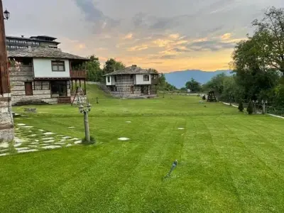 Leshten Guest Homes