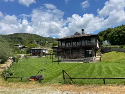 Leshten Guest Homes