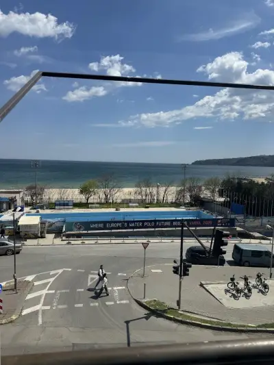 Panorama Hotel - Free EV Charging Station