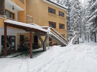 Hotel Piri Хотел Пири