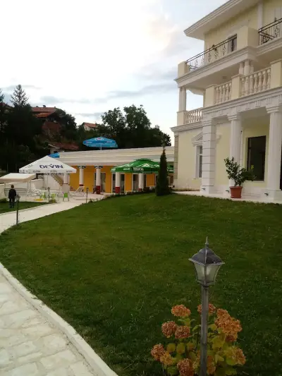 Aleksion Palace