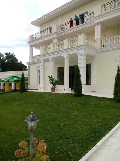 Aleksion Palace