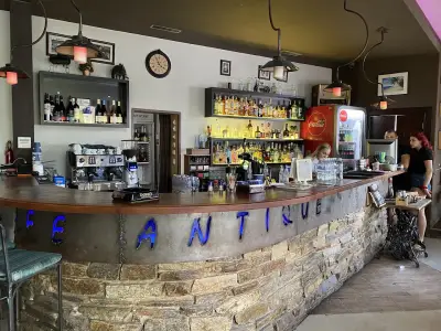 Antique Bar & Dinner