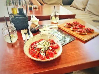 Antique Bar & Dinner