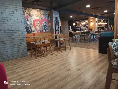 Коктейлен Бар Холивуд