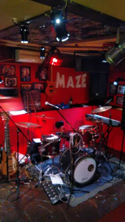 Club Maze JB