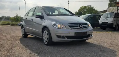 Автокъща Jani