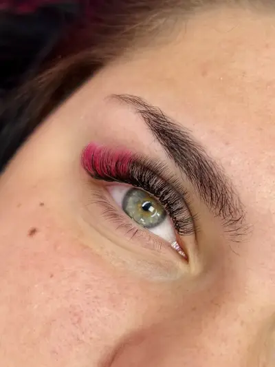 Nicolle Beauty Boutique | Студио за красота Хасково | Кола Маска | Почистване на лице | Професионален грим |