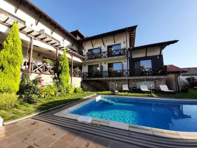 Einstein House & Spa