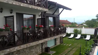 Einstein House & Spa