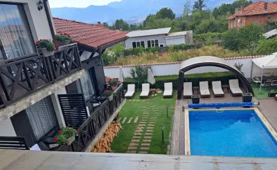 Einstein House & Spa