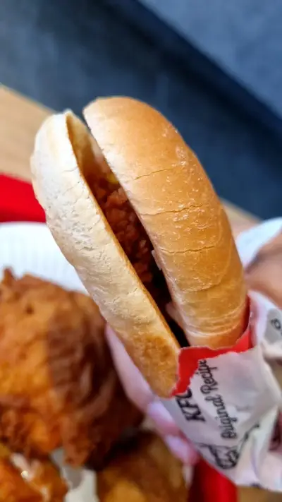 KFC СТУДЕНТСКИ ГРАД