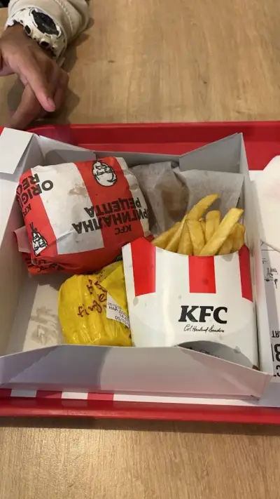 KFC СТУДЕНТСКИ ГРАД