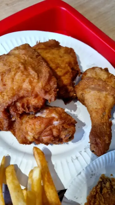 KFC СТУДЕНТСКИ ГРАД