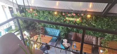 VM Café & Sweet