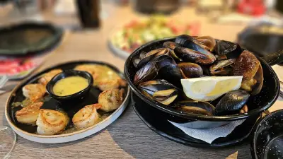 Happy Bar & Grill | Изток