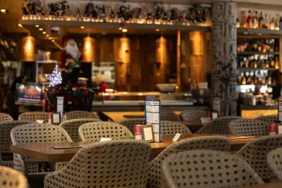 Happy Bar & Grill | Изток