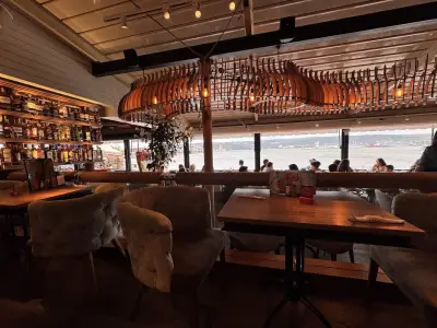 Happy Bar & Grill Varna Morska Gara