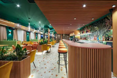 BAHAMI Bar & Club